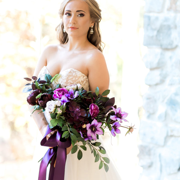 Ultra Violet bridal bouquet