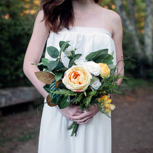 Chamomile bridesmaid bouquet
